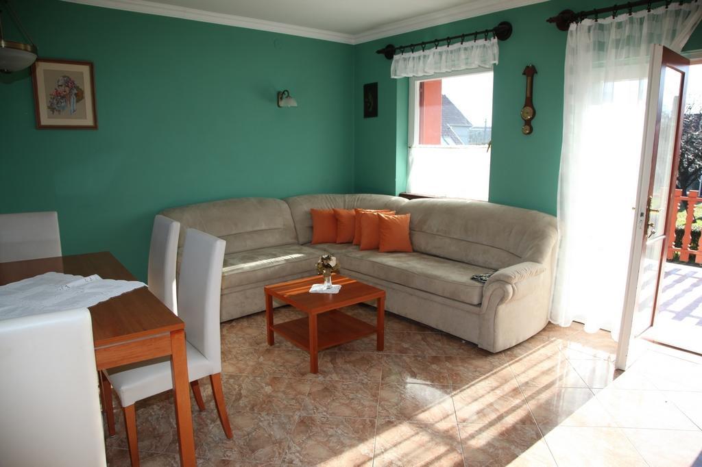 Edina Apartman 잘라카로쉬 객실 사진